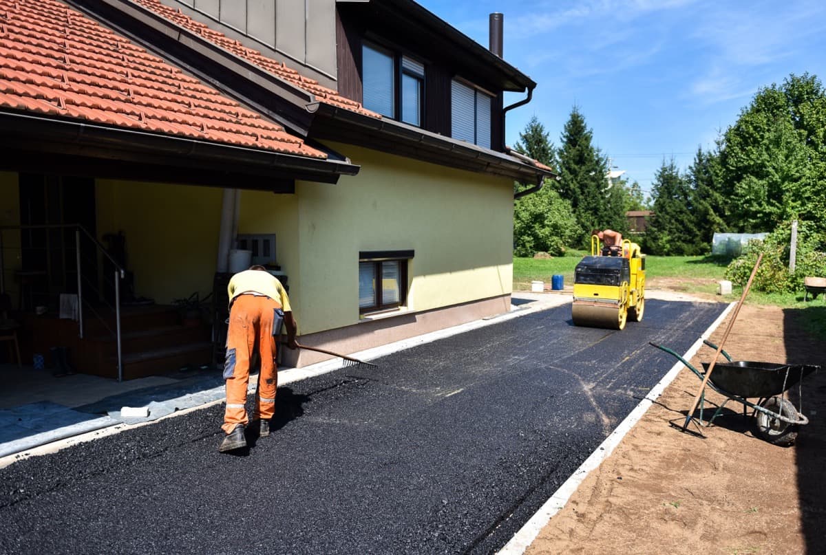 5 Benefits of Asphalt Paving for Central Ohio Property Owners